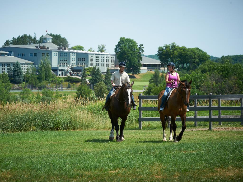 Deerhurst Resort Huntsville Exteriör bild
